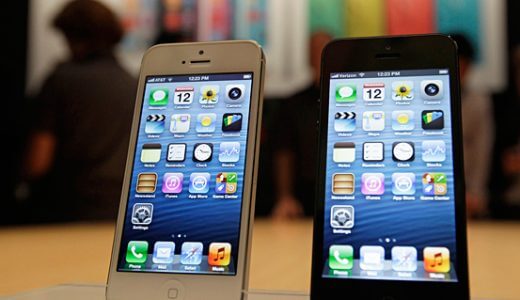 iPhone5はちょいと待ちます