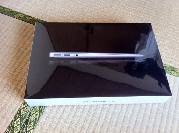 MacBookAir_2010_Box.JPG MacBookAir 2010 Box