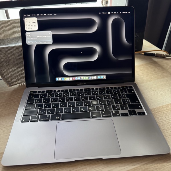 MacBookAir_2020_Open.jpeg MacBookAir 2020 Open